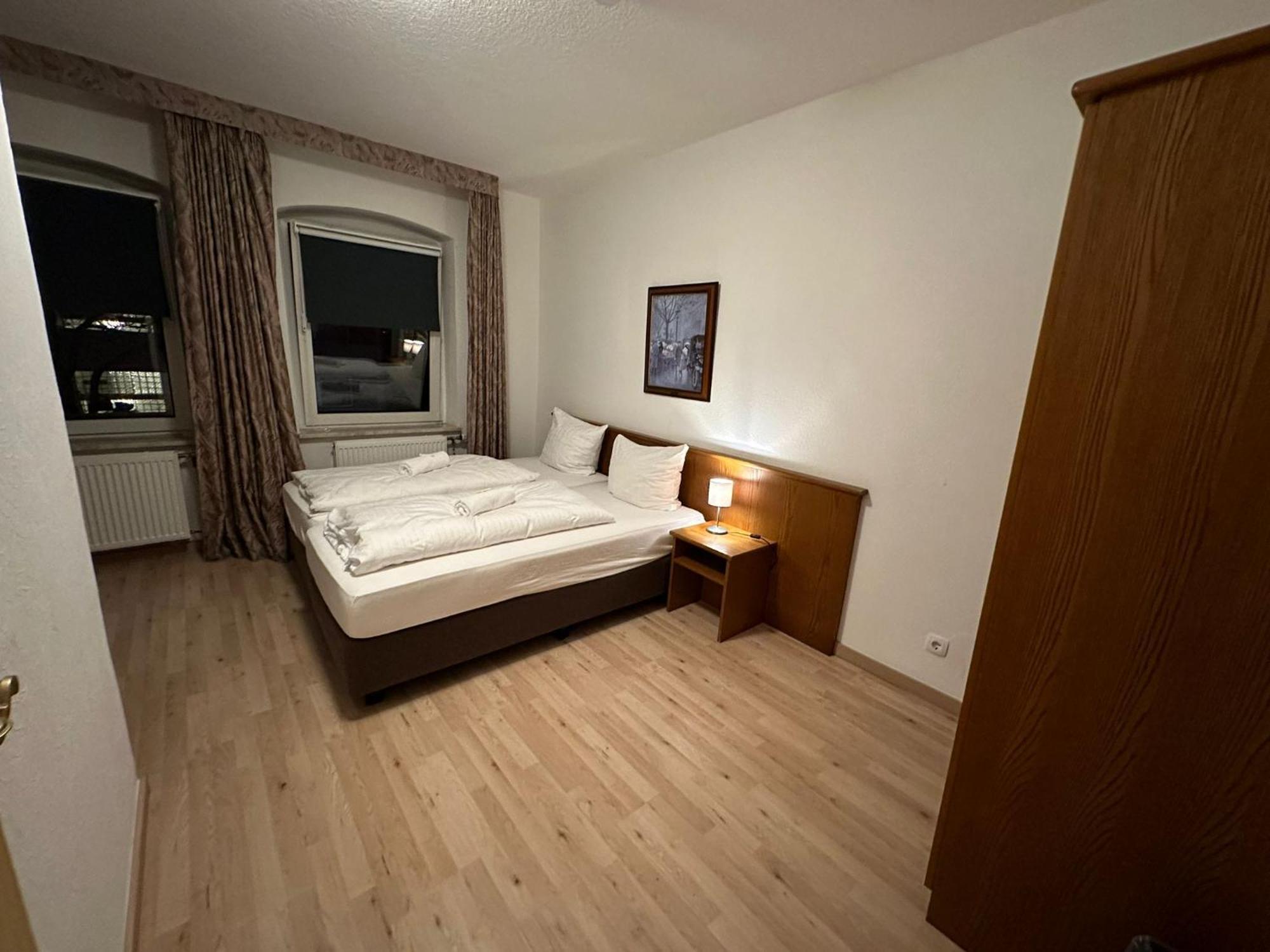 Hotel Bff Airport Messe Schlaf - Duesseldorf — Fotos 1
